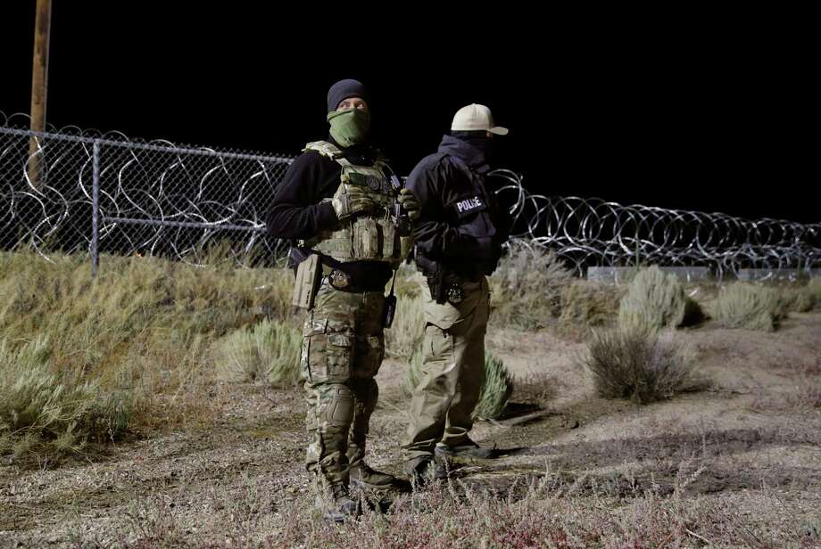 About 75 people gather at Area 51 gate, 2 people detained - Beaumont ...