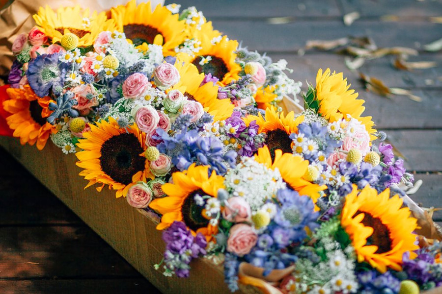 East Bay florist will defy local shelterinplace order, open for curbside pickup Friday