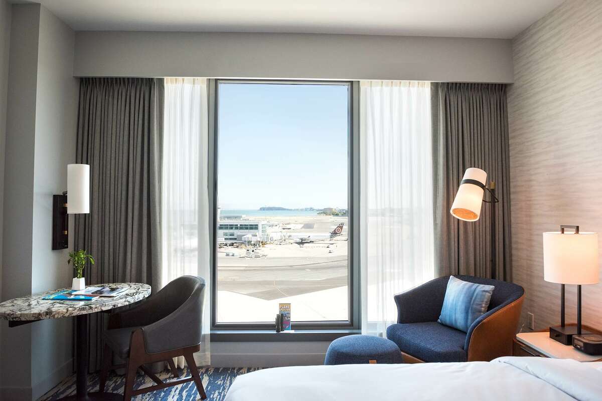 Here's the ramp and runway view from a standard room on the 8th floor at the Grand Hyatt at SFO
