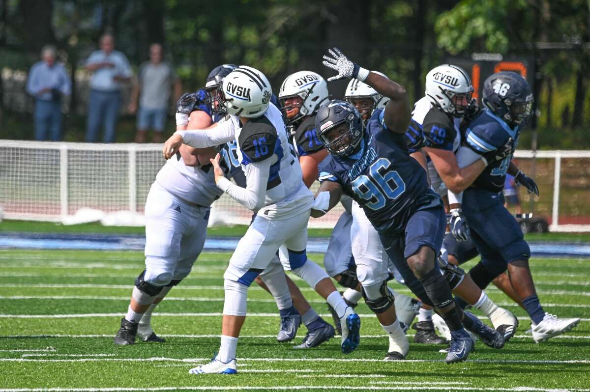 Getting physical No. 10 Grand Valley wears down Northwood in 273 win