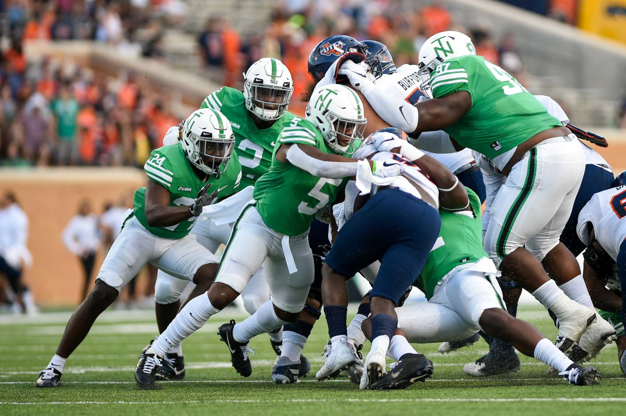 Quarterback Frank Harris Injured Early As Utsa Routed At North