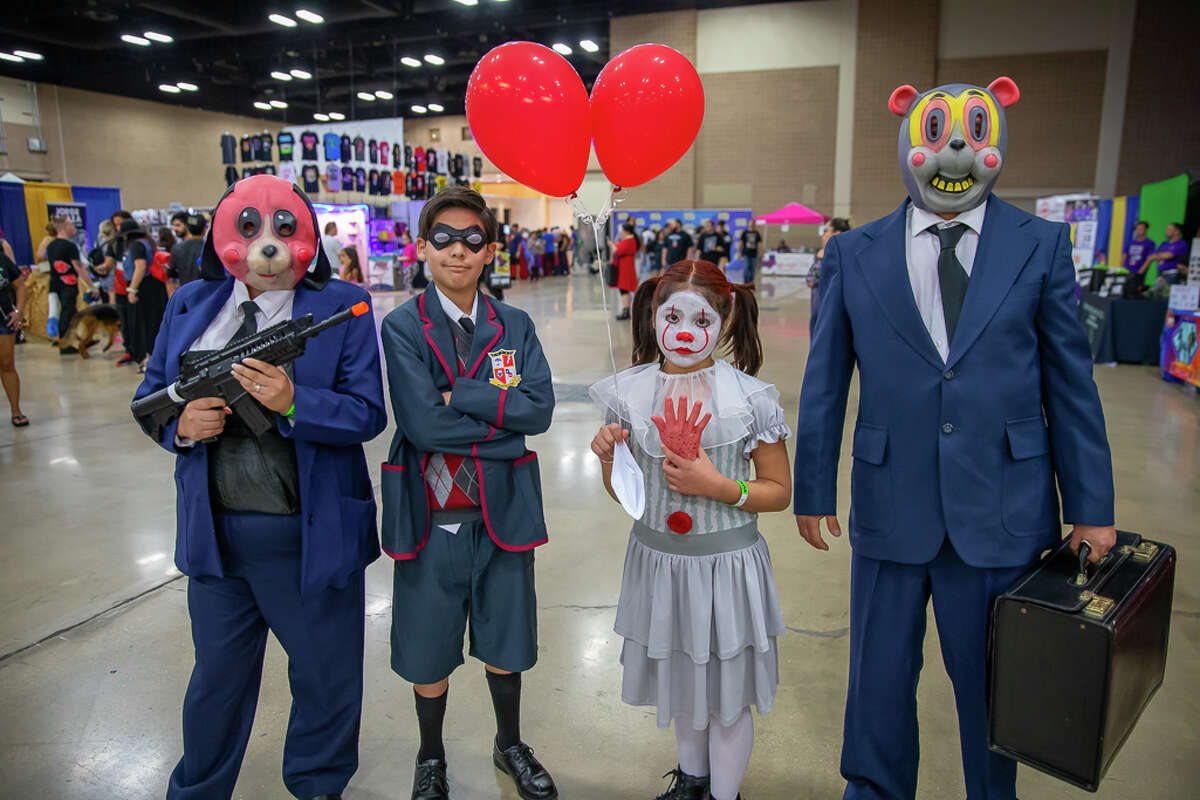 Photos Stars come out to the Convention Center for Texas Big Comicon