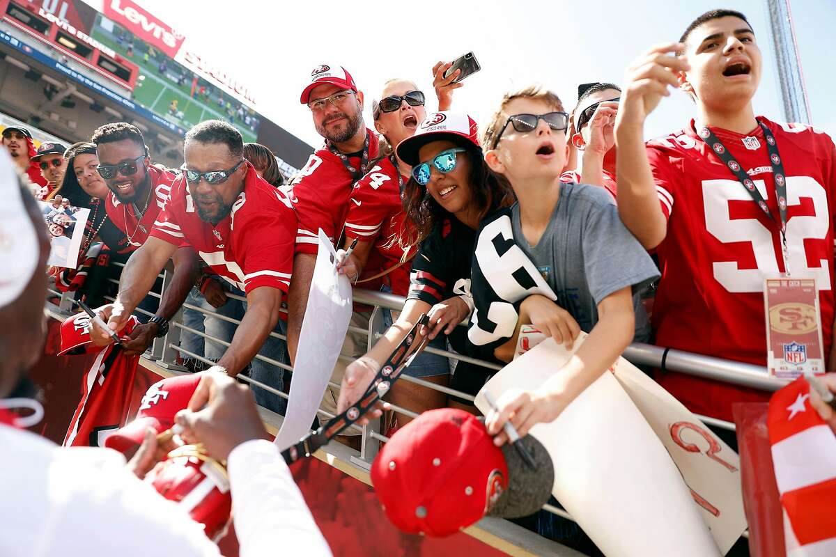 Tampa Bay or Dallas? Who 49ers fans should cheer for tonight and why