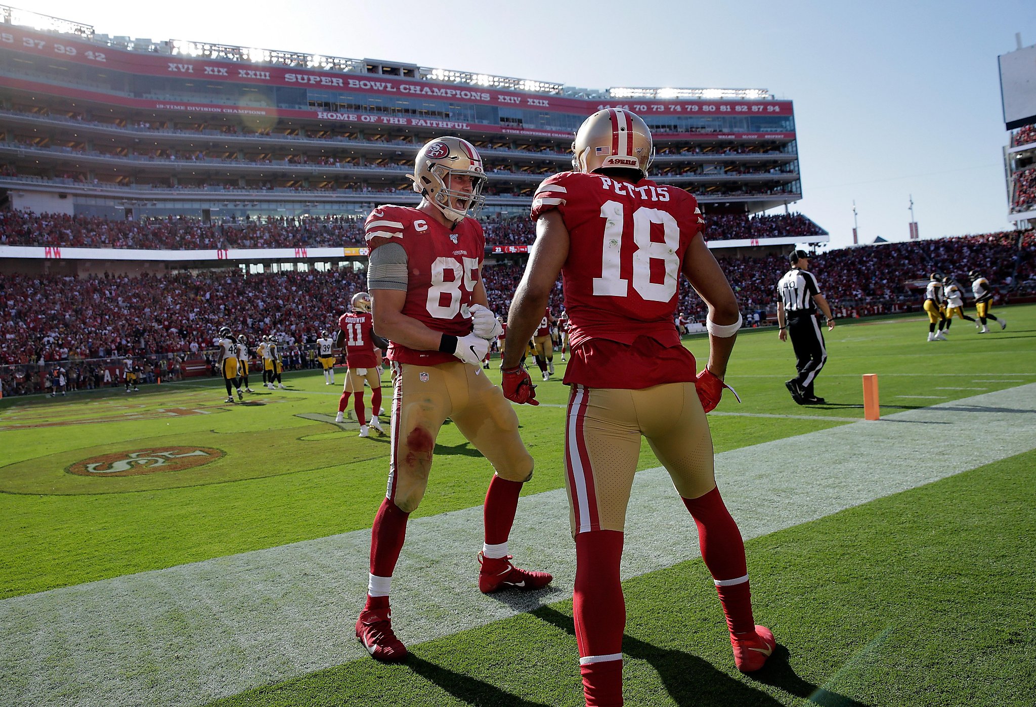 49ers Players Signing Autographs for the Faithful