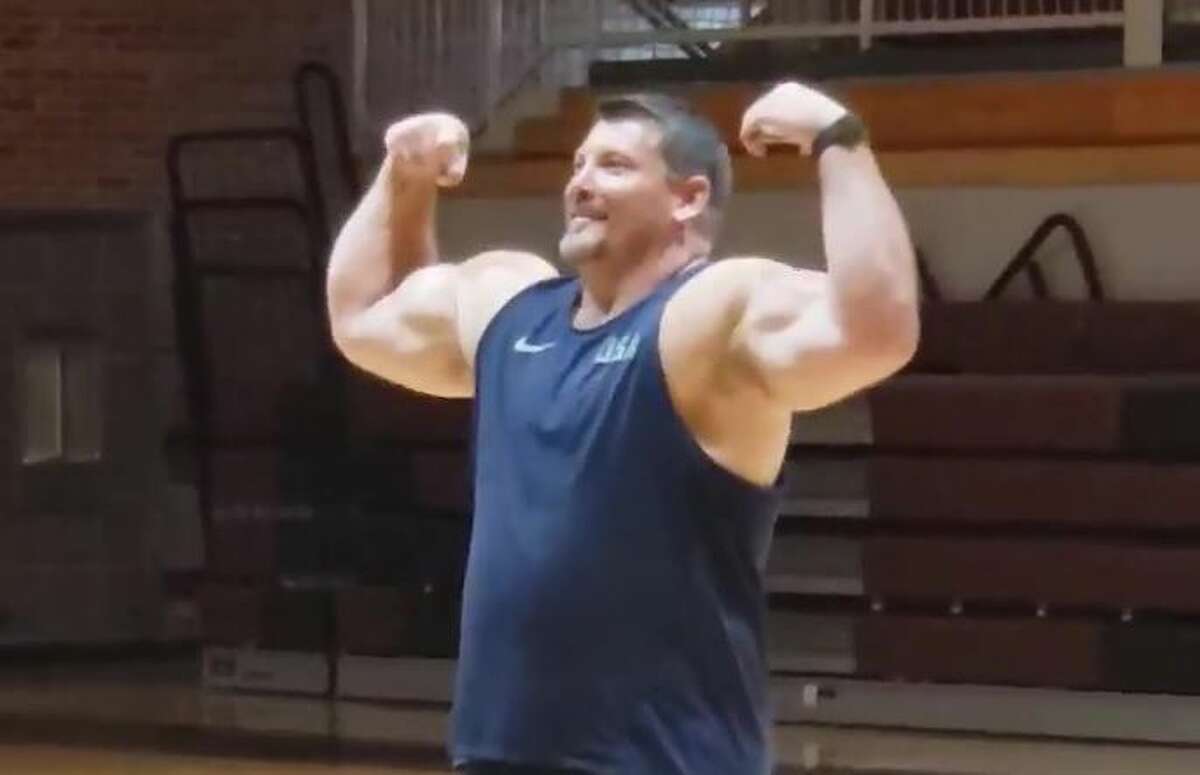 'One of the greatest discus throwers of all time' 2time Marysville