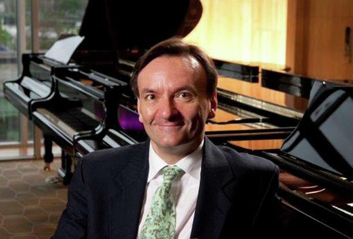 Pianist Stephen Hough Opens Wilton Candlelight Concerts 72nd Season