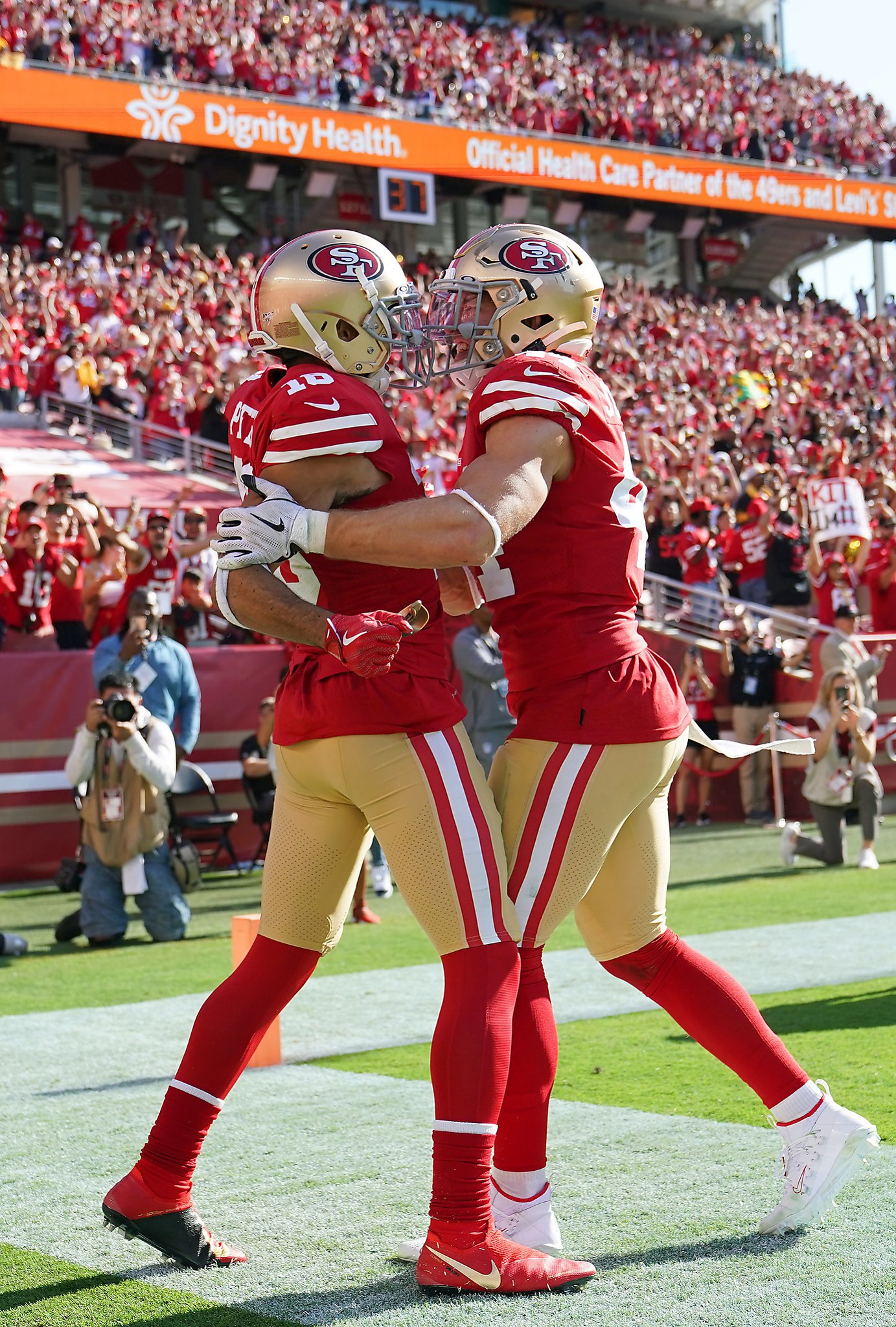 Kyle Juszczyk, flexing longevity with the 49ers offense, enters