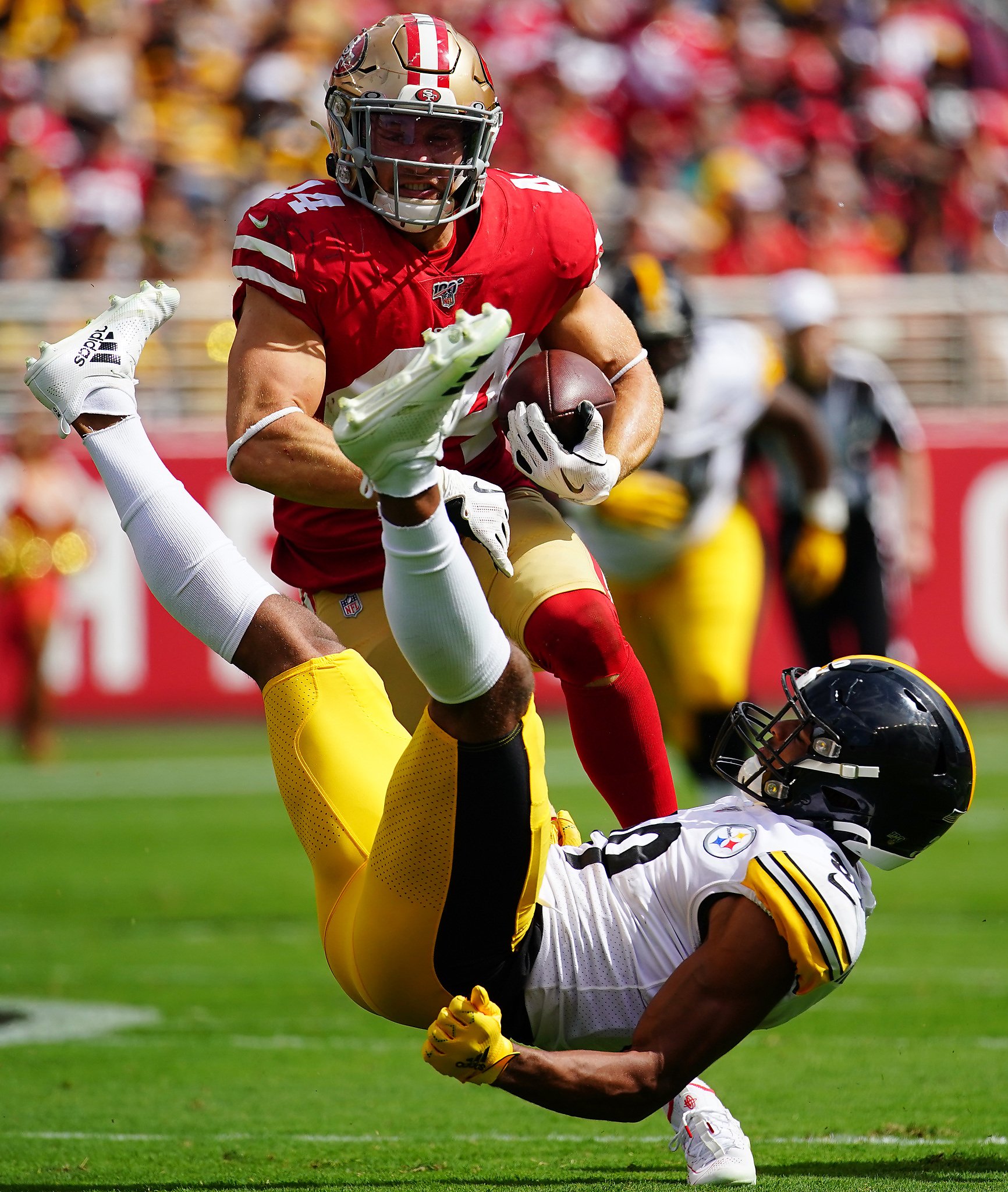 Kyle Juszczyk, flexing longevity with the 49ers offense, enters