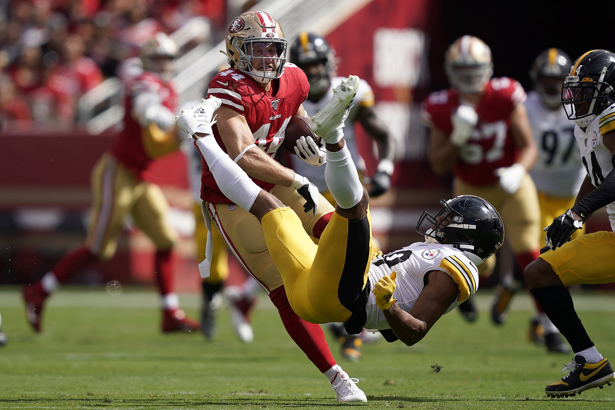 Watch 49ers fullback Kyle Juszczyk deliver the stiff arm of the year in ...