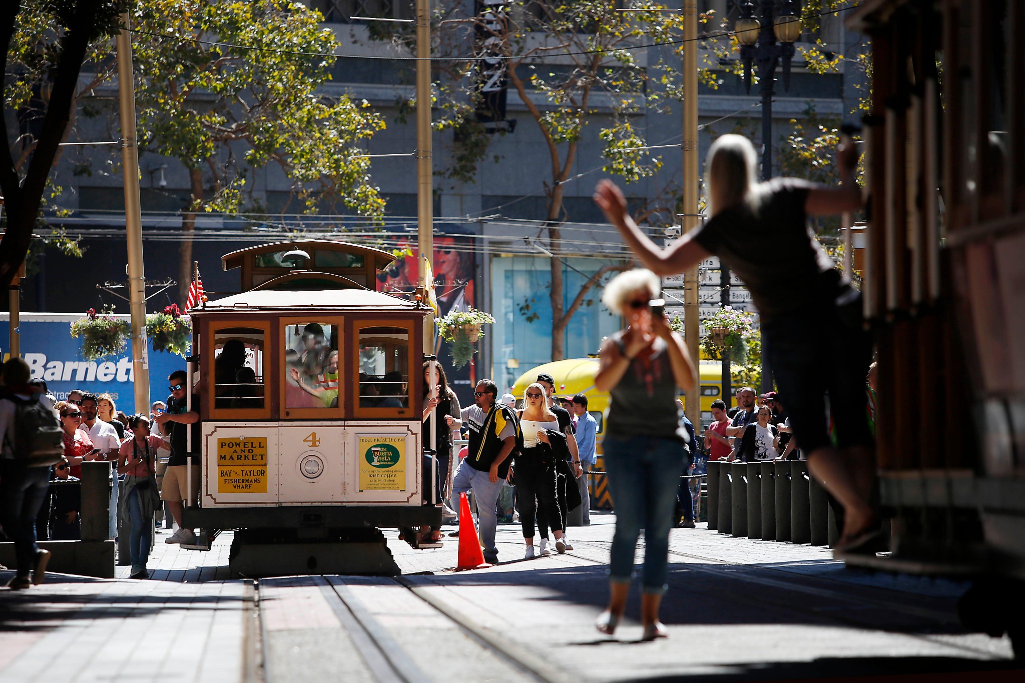 San Francisco’s beloved cable cars return to streets after 10day shutdown