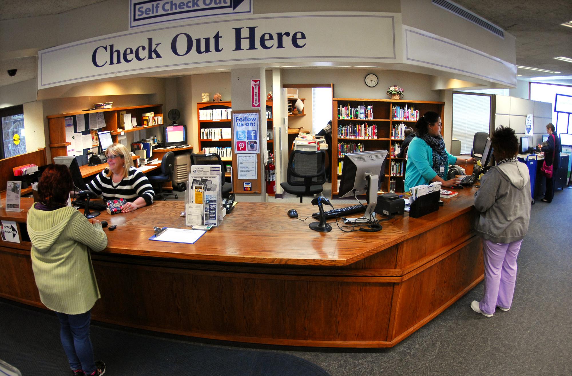 Stratford library to open Sundays