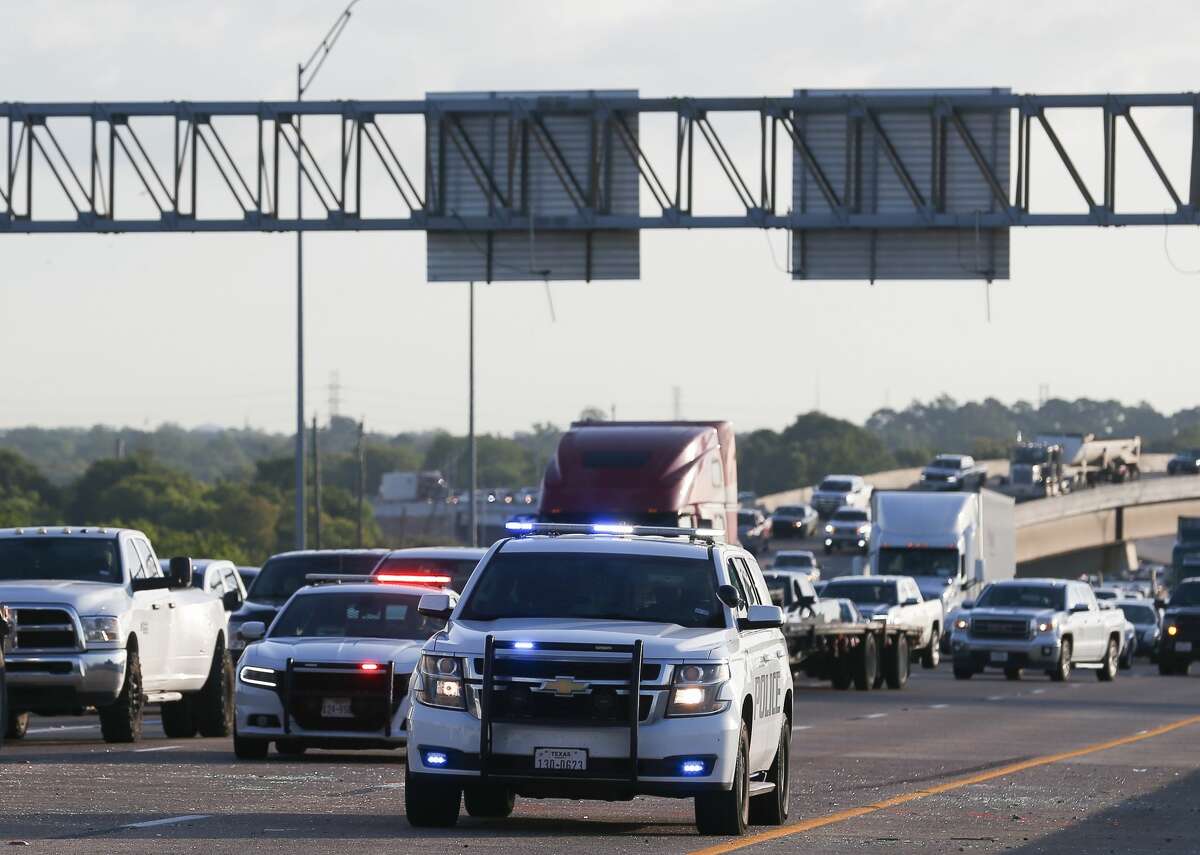 Wrecks slow traffic to a crawl across Baytown area Interstate 10, Highway 146, U.S. 90