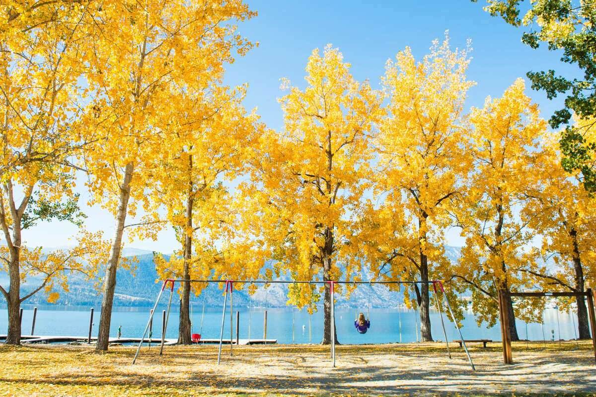 How to spend a weekend in Lake Chelan this fall