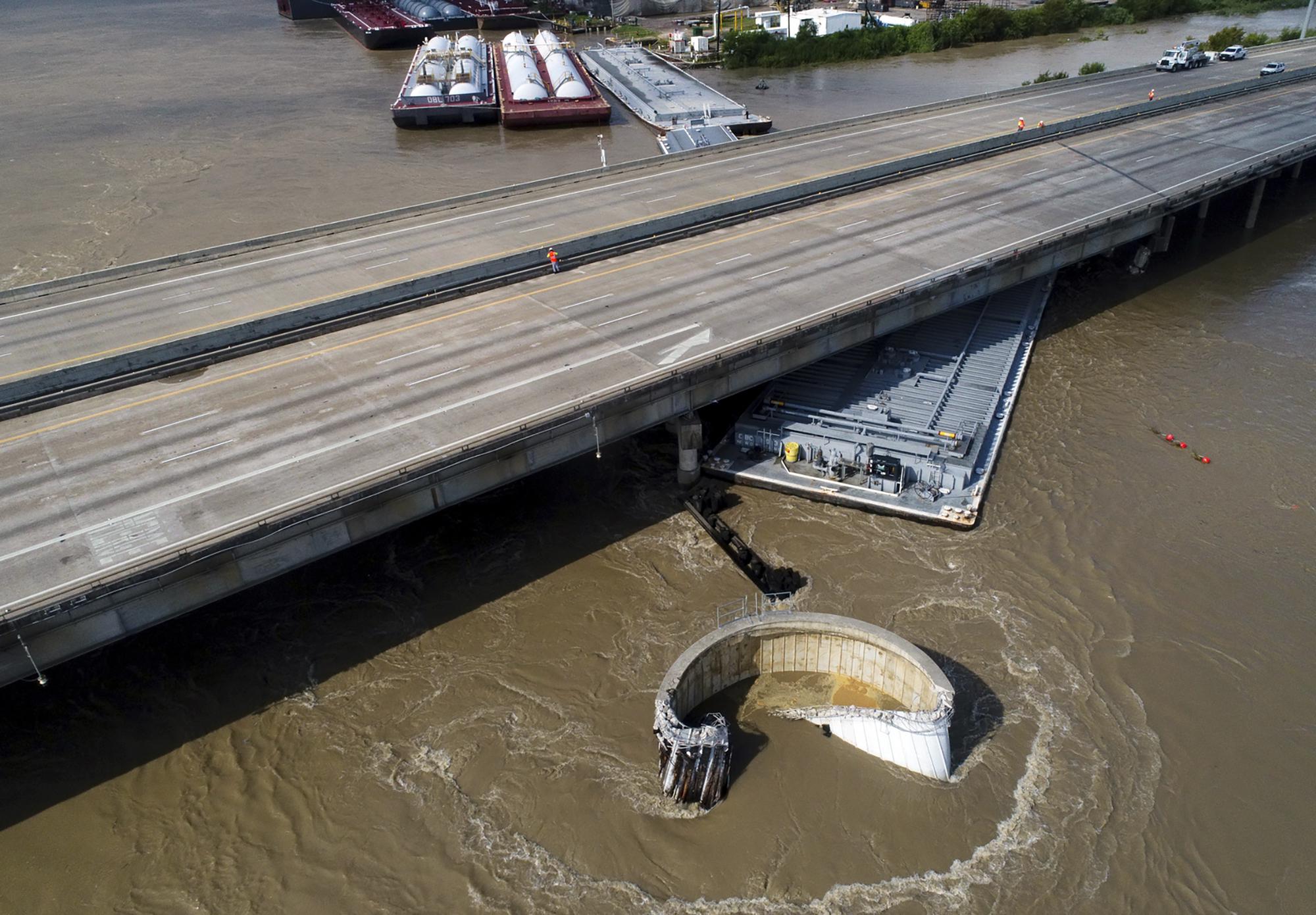 I10 San Jacinto Bridge reopens after barge impact
