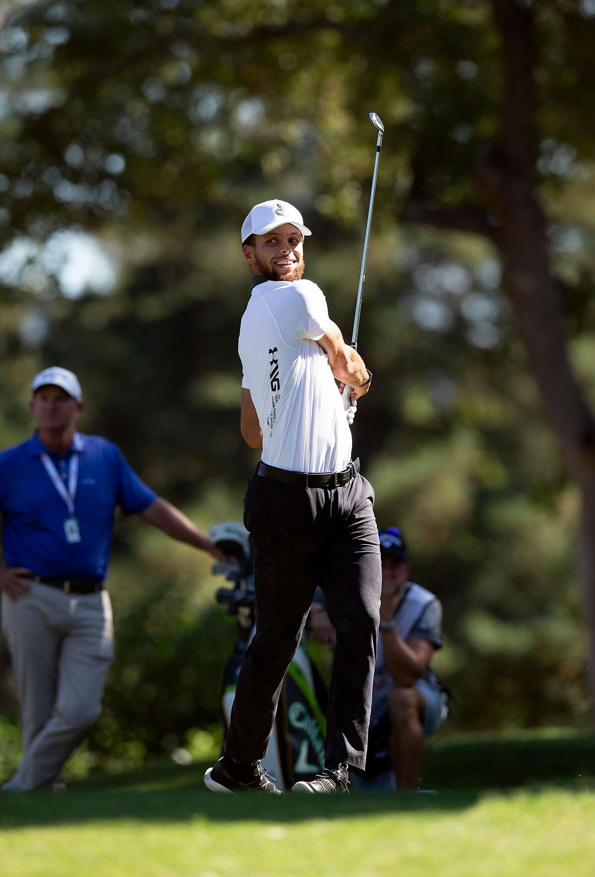 Stephen Curry, Phil Mickelson tee it up in Napa
