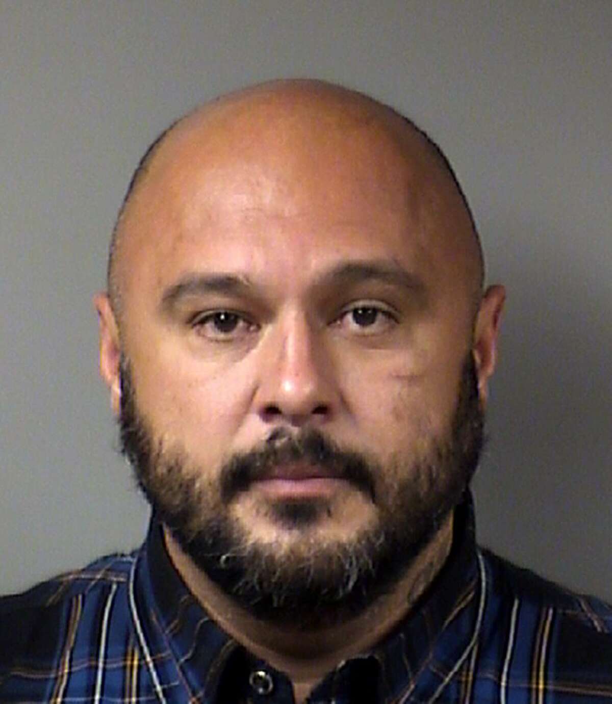 Albert DeLeon, a member of the Bandidos, pleaded guilty in May to retaliation for threatening to kill a witness who helped federal authorities convict the motorcycle club’s top two leaders at a trial in 2018. DeLeon is scheduled to be sentenced in federal court Thursday.