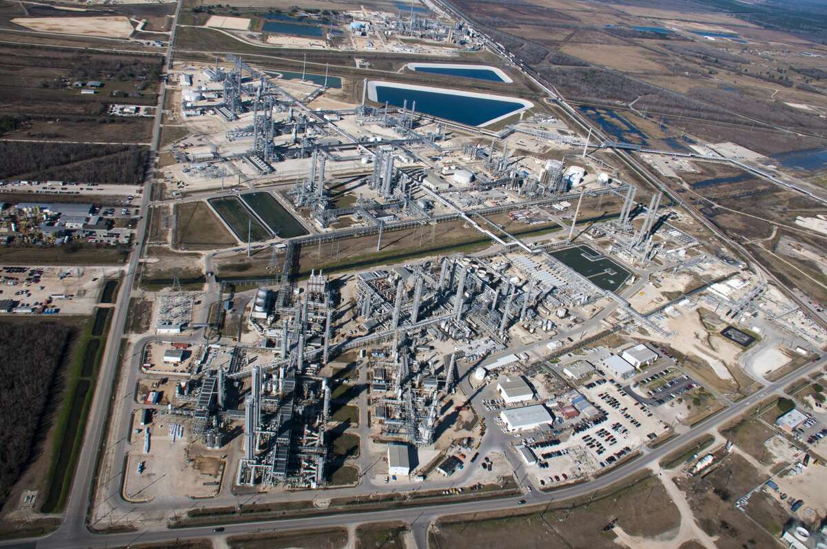Aerial view of the Enterprise Products Partners Mont Belvieu complex. 