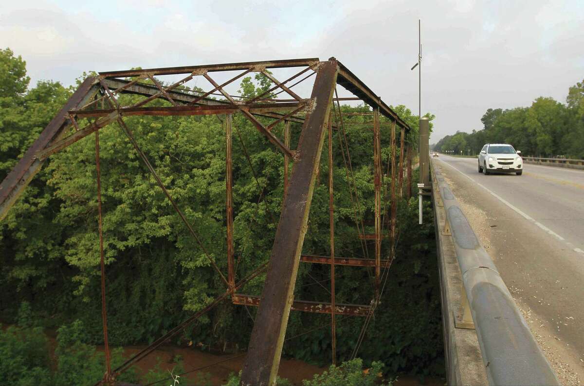 The Montgomery County Veterans Memorial Commission took a strong stance earlier this month that it does not want the old truss bridge on FM 2854 in the new Veterans Memorial Park near Interstate 45.