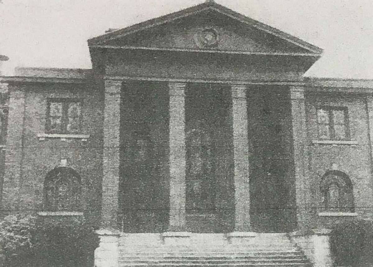 The entrance to the First Baptist Church of Conroe in 1921.