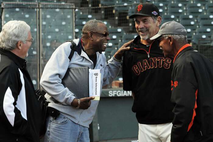 Barber: Could Will Smith, Madison Bumgarner accept Giants' offers?