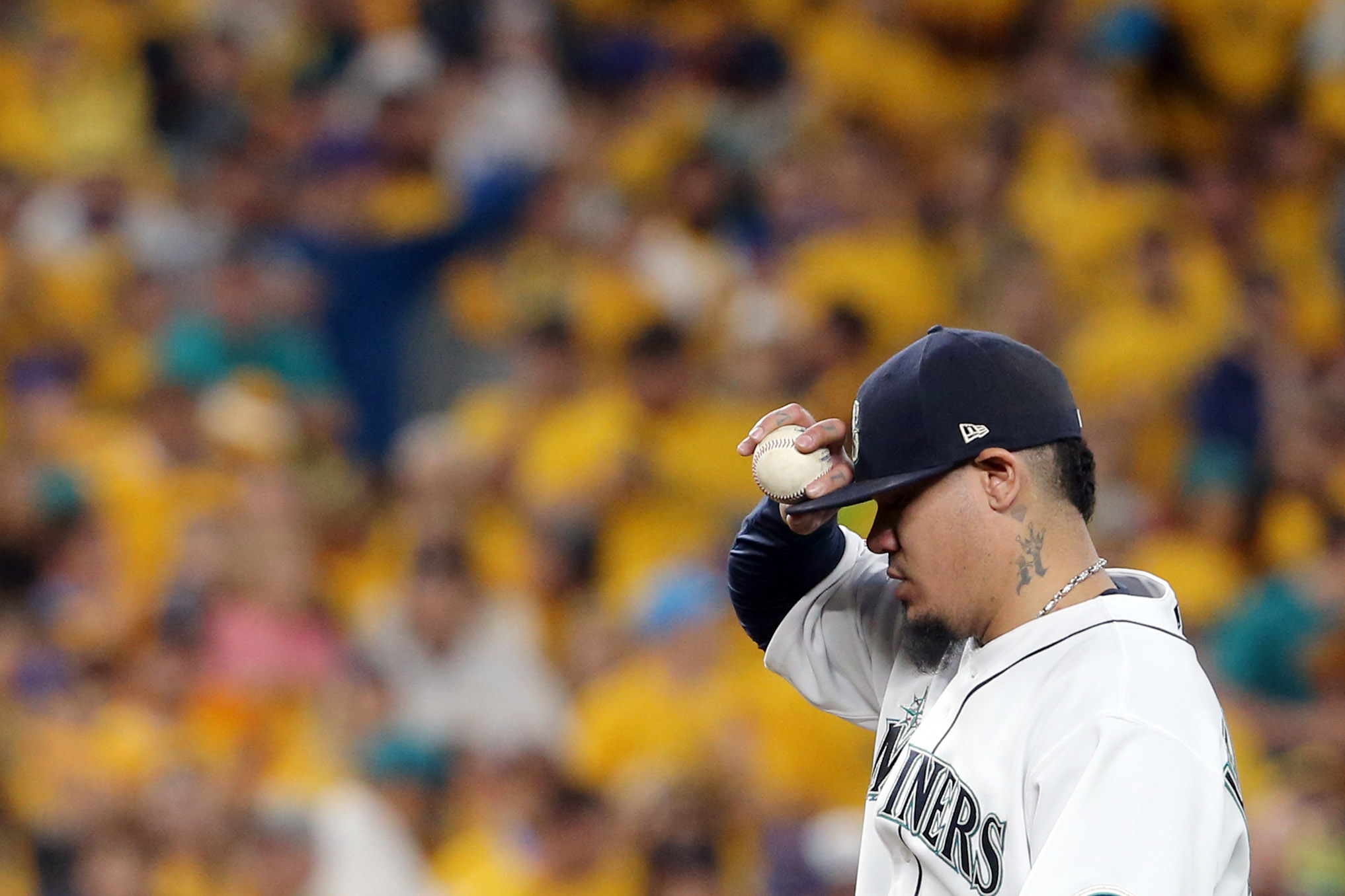 Mariners' King Felix finds a perfect throne – Boston Herald