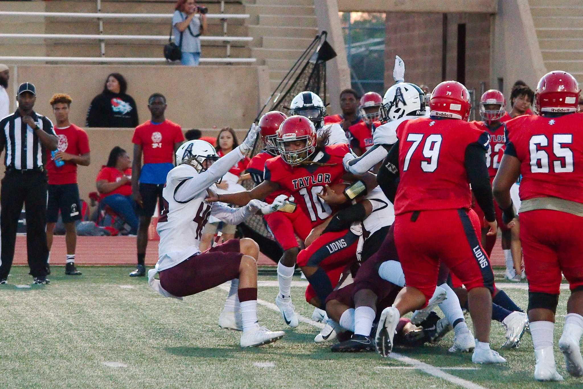 Football Pearland Rallies To Defeat Alief Taylor 48 32 Houston