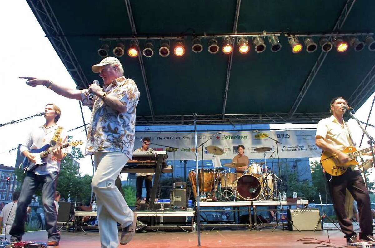 Beach Boys have Alive Five crowd roaring