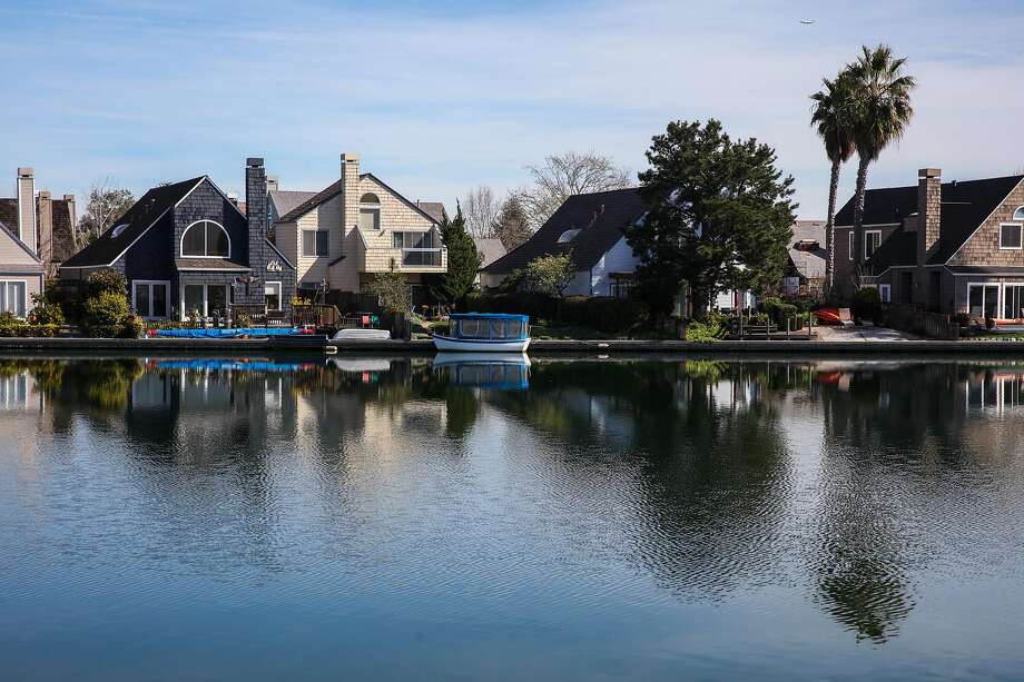 The view from Cooking Papa restaurant in Foster City, California, on Thursday, Feb. 1, 2018. Photo: Gabrielle Lurie / The Chronicle