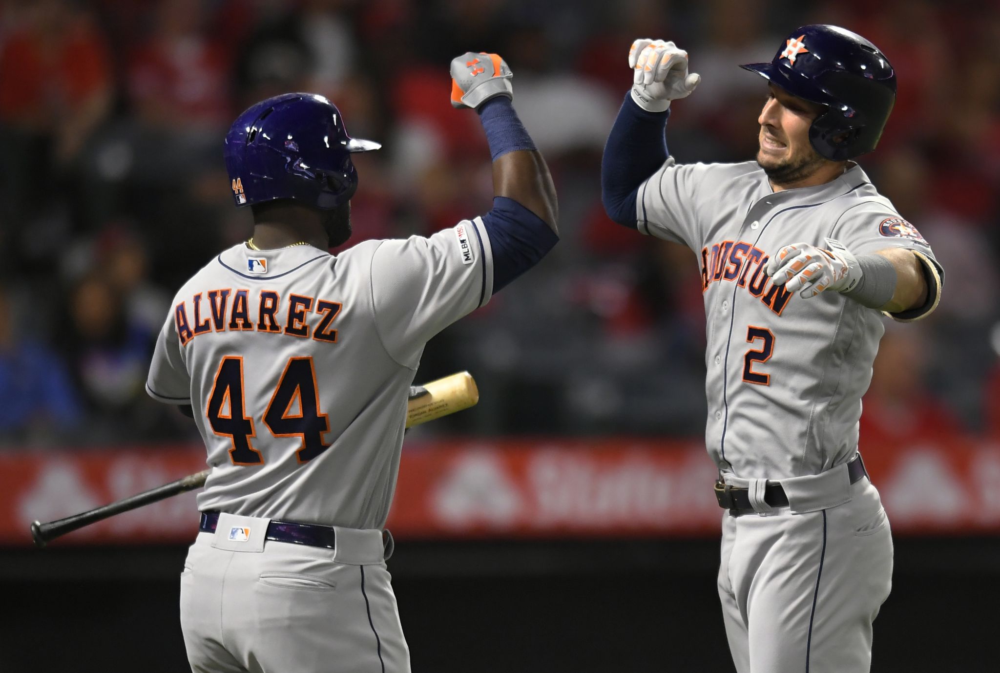 Carlos Correa hits walkoff homer to keep Astros alive in ALCS – The Denver  Post