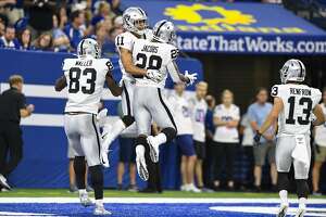 East Bay native explodes for 60-yard TD run in Raiders debut