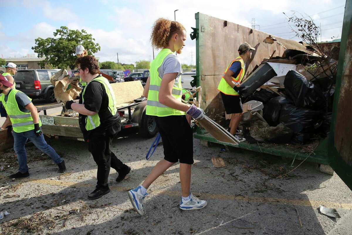 College students volunteer at community clean up on Northeast Side of San Antonio