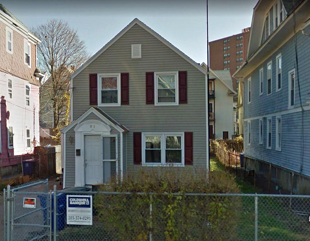 Five displaced in Bridgeport house fire