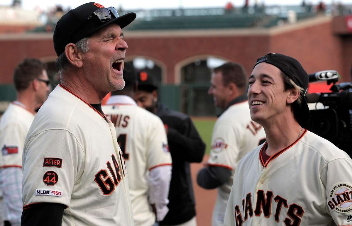 BRUCE BOCHY SAN FRANCISCO GIANTS W/ TIM LINCECUM BECKETT ACTION SIGNED 8x10