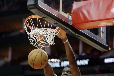 Rockets Forward Anthony Bennett To Undergo Knee Surgery