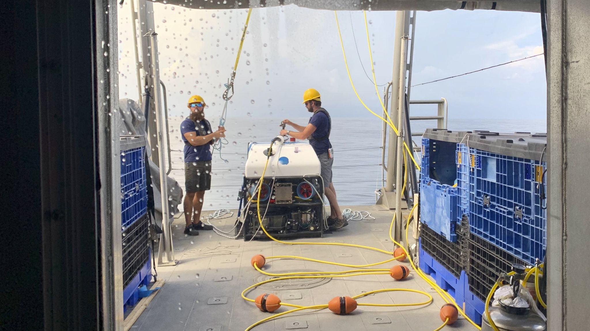 Broadcasting the Ocean's Depths: Search for coral involves high-tech imaging, lots of coffee - Houston Chronicle