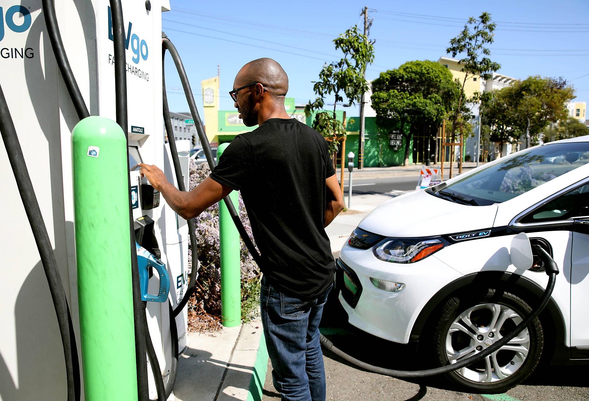 Paying for electric on sale car charging