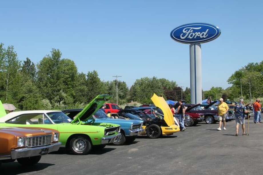 Manistee Ford Classic Car Show benefits Stomp Out Cancer Manistee