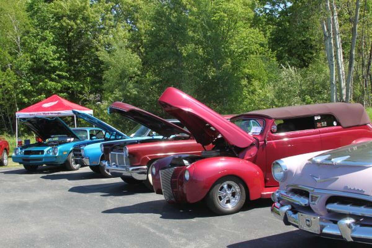 Manistee Ford Classic Car Show benefits Stomp Out Cancer