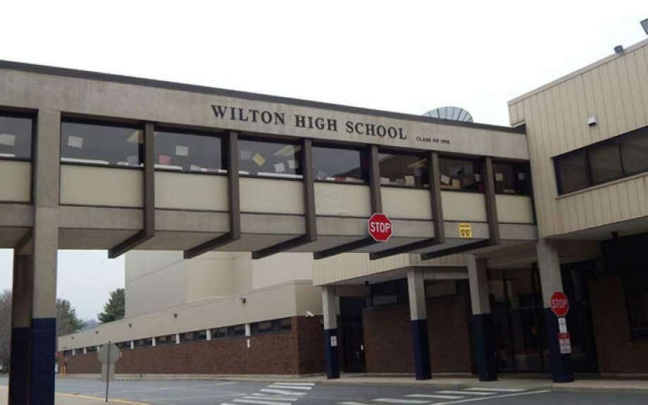 Ridgefield High School to cohost college fair in Wilton The