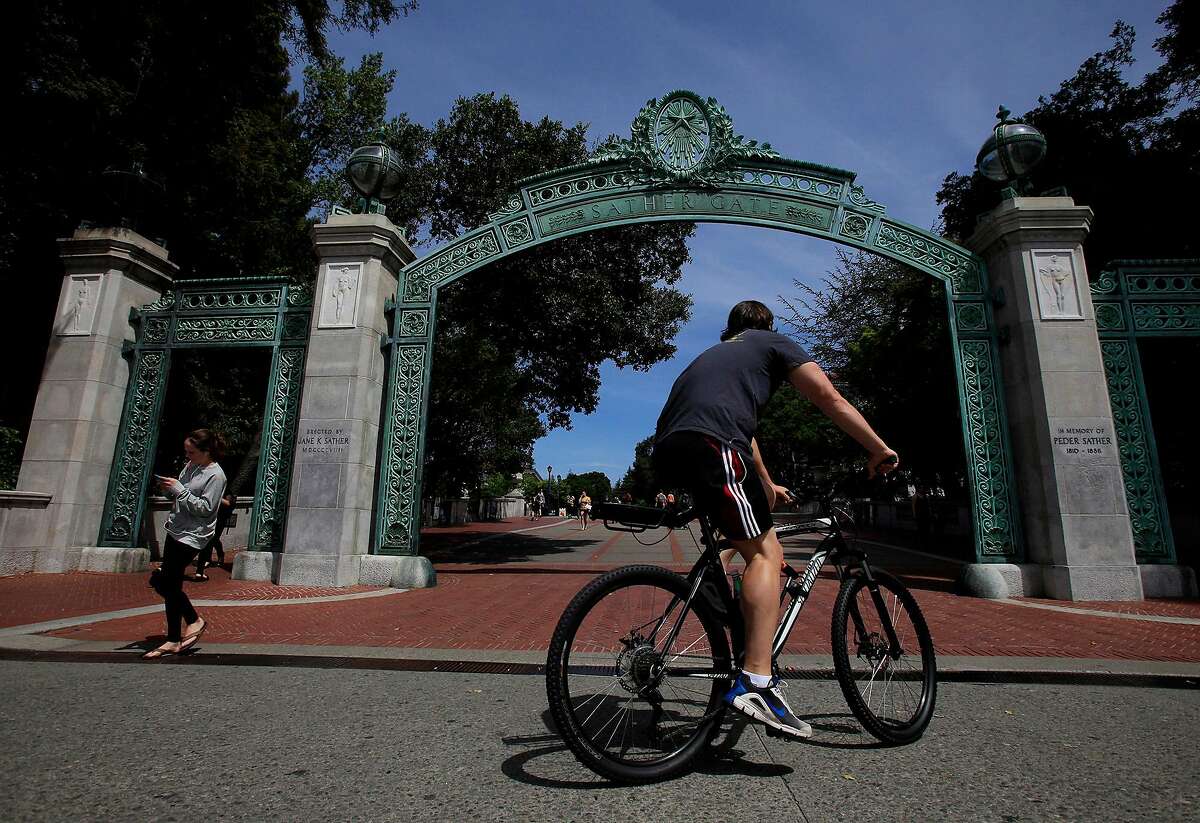 Sather Gate at the University of California, Berkeley on May 15, 2014. College attendance can be encouraged with simple nudges. (Francine Orr/Los Angeles Times/TNS)