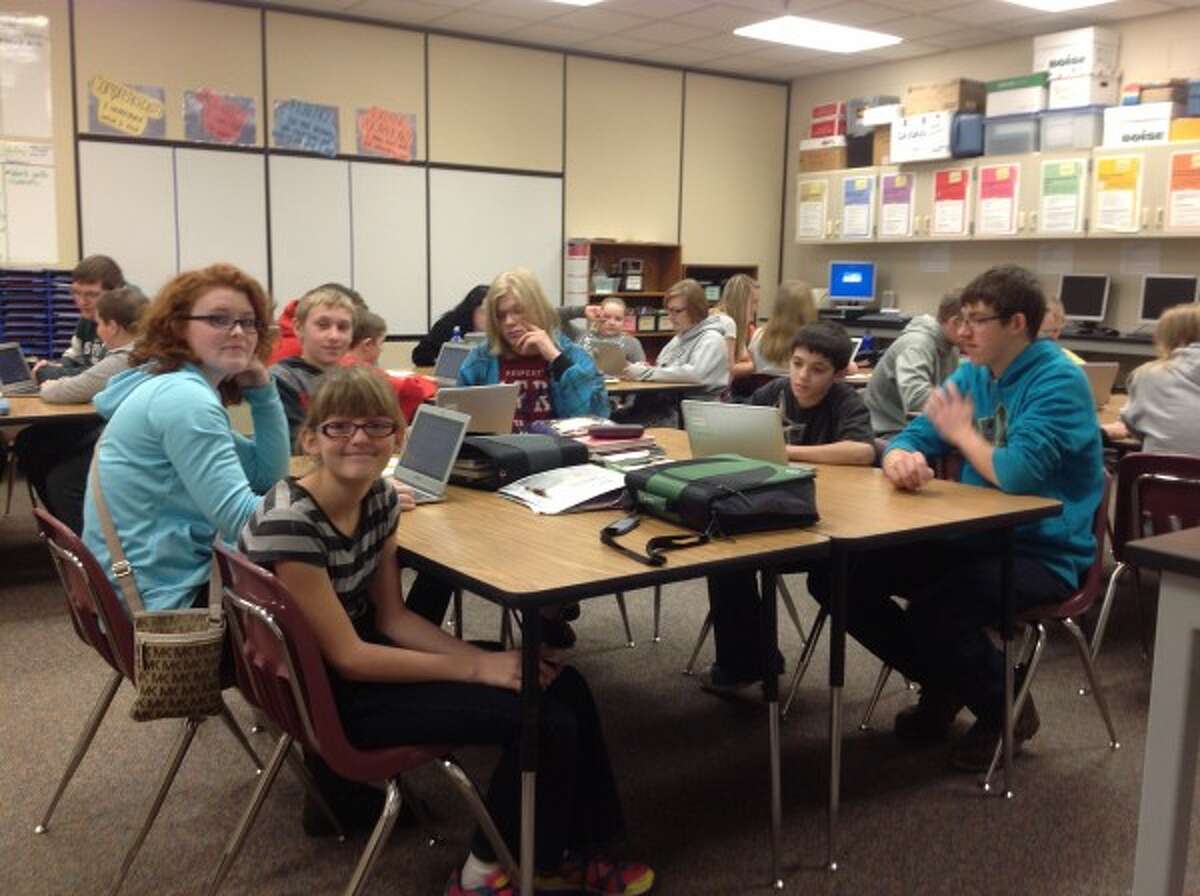 Morley Stanwood Students Collaborate Using Technology