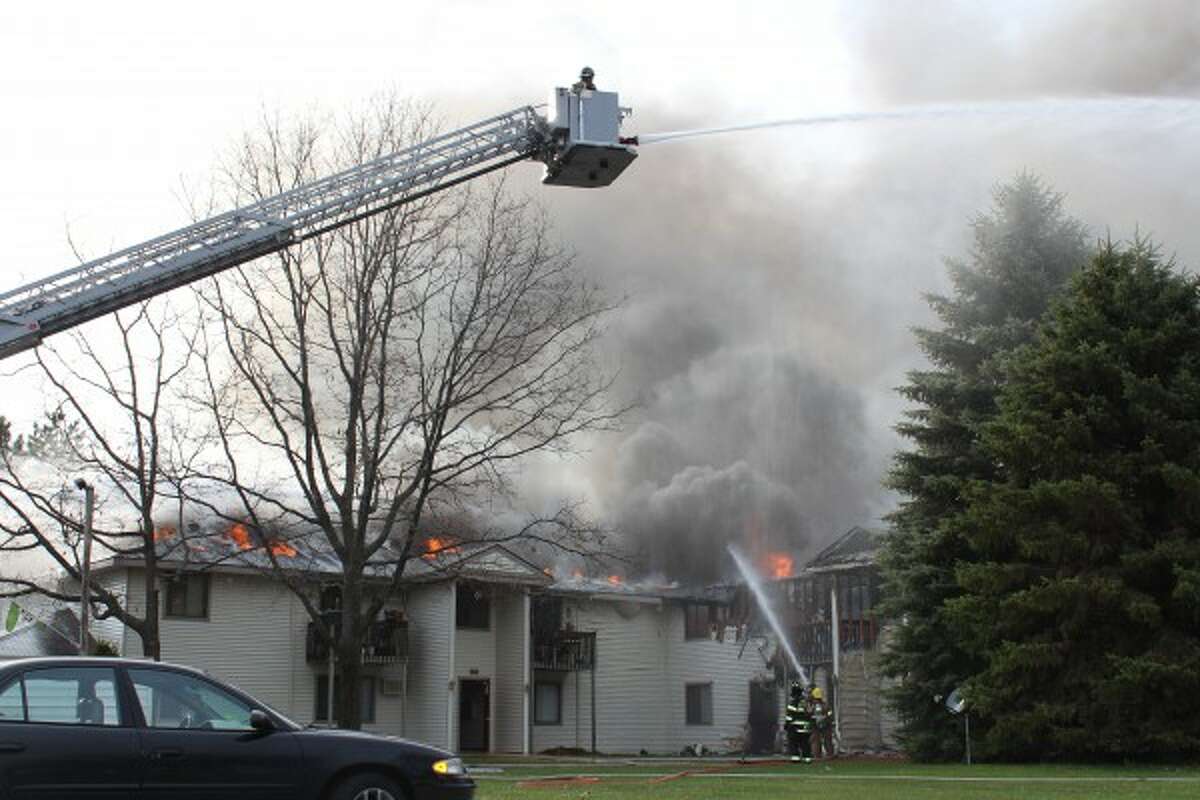 Fire engulfs apartment building