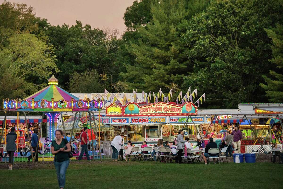 Wilton bids farewell to summer with carnival at school