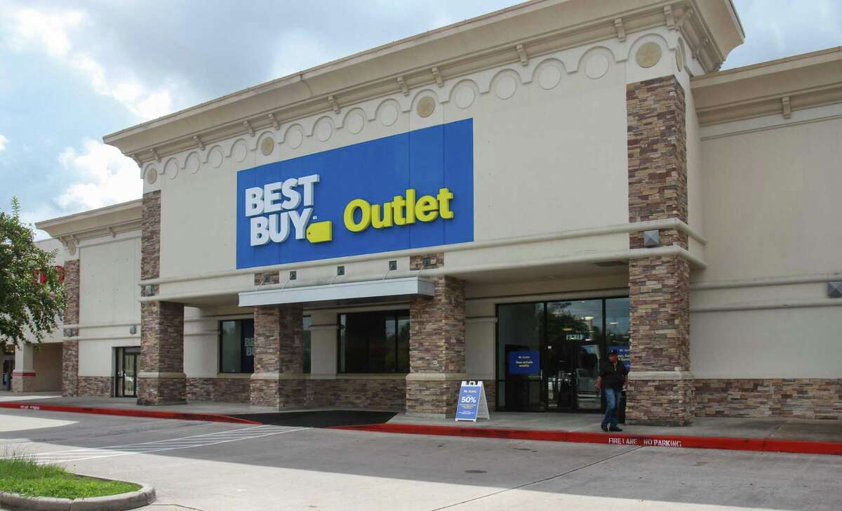Best Buy opens Houston outlet to boost return on returns