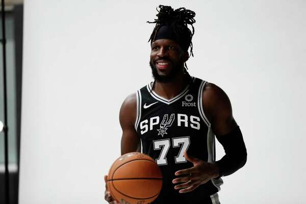 demarre carroll spurs jersey