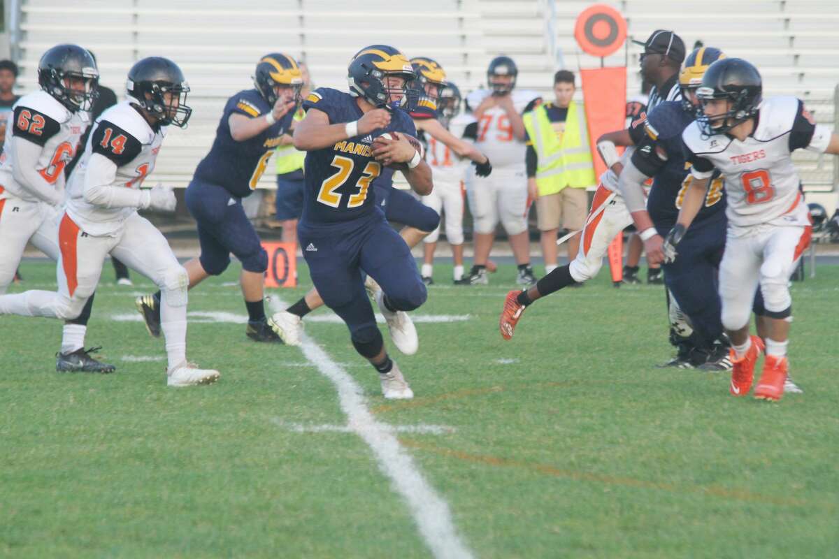 Landen Powers and the Manistee Chippewas will face Gabriel Richard on Saturday for homecoming.