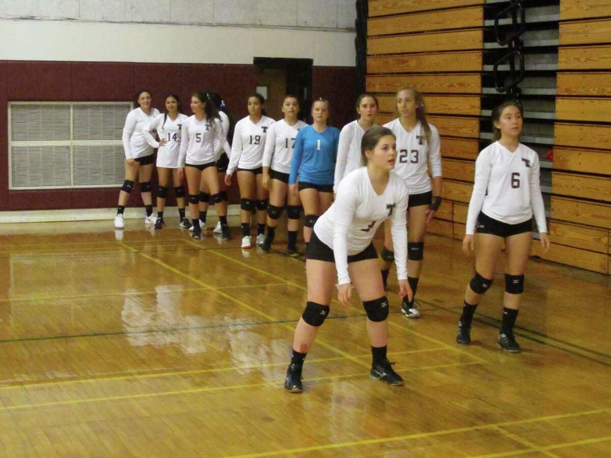 Torrington girls volleyball tops Crosby, improves to .500