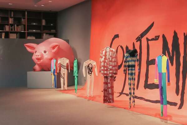 Jeff Koons Inflatable Pig The Star Of Mcnay Art Museum S