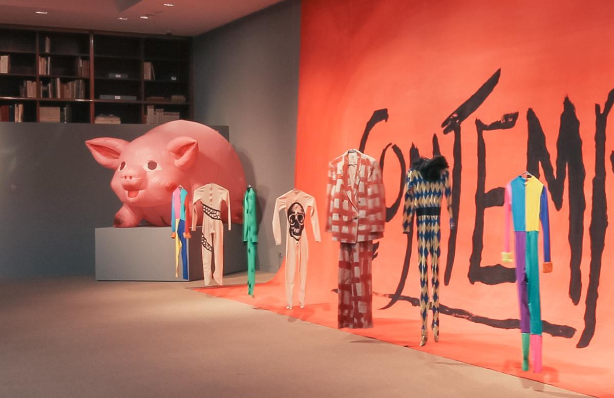 Jeff Koons Inflatable Pig The Star Of Mcnay Art Museum S