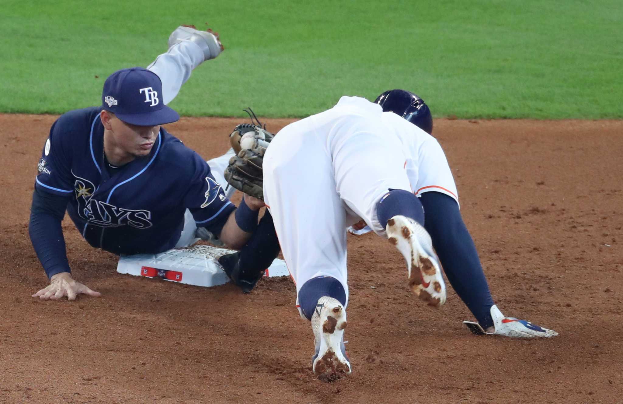 Double play! Astros' Josh Reddick and his wife are expecting twin